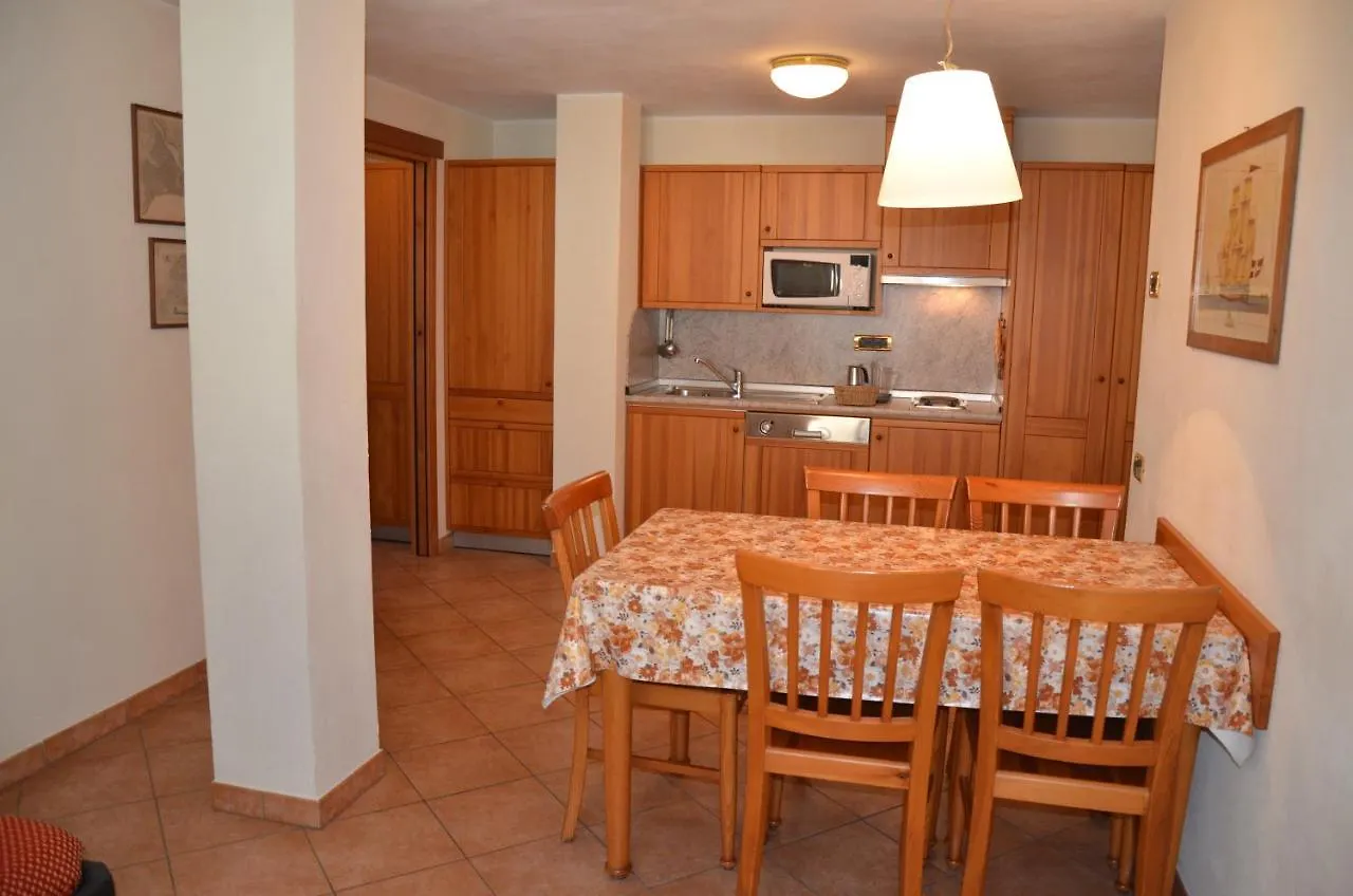 Residence Rezia Campodolcino Aparthotel