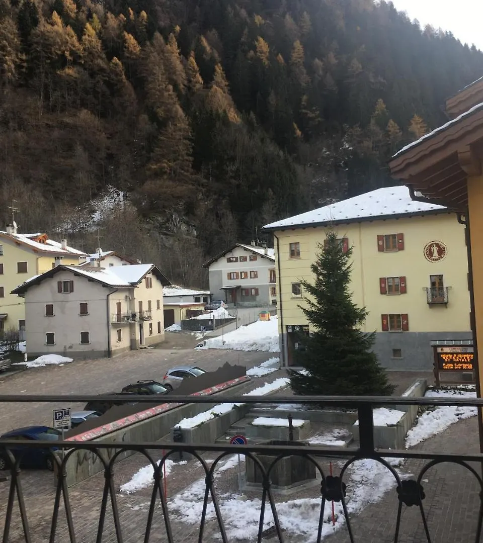 Aparthotel Residence Rezia Campodolcino Italy
