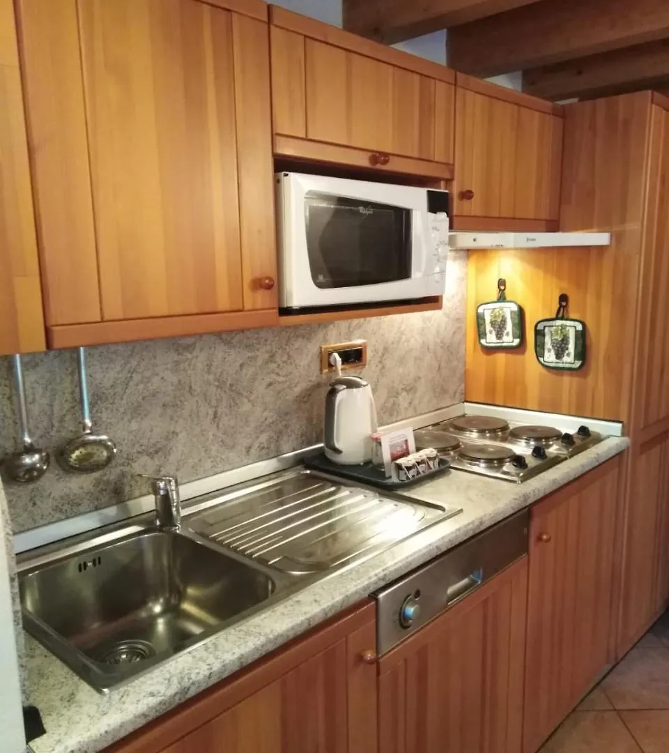 Residence Rezia Campodolcino 0*,